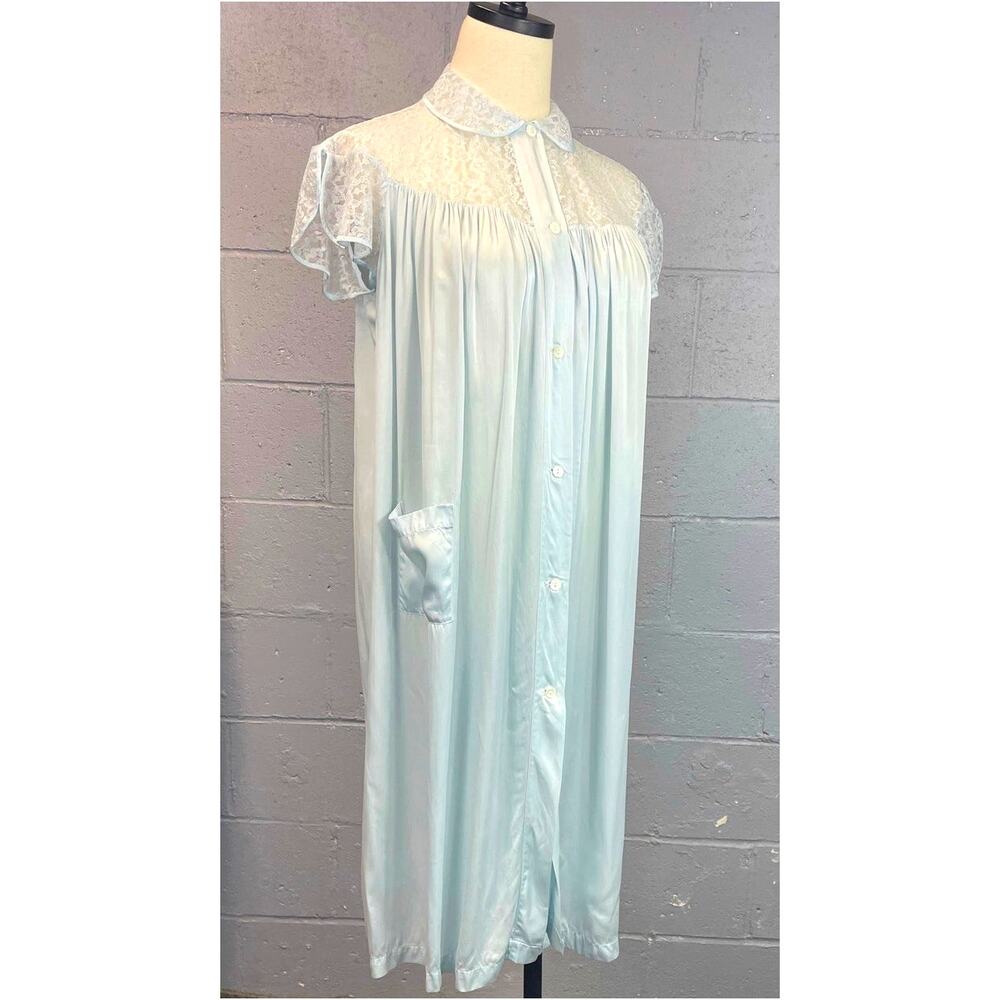 Vintage 1950's Pale Blue Satin & Lace Peignoir Robe Barbizon Small